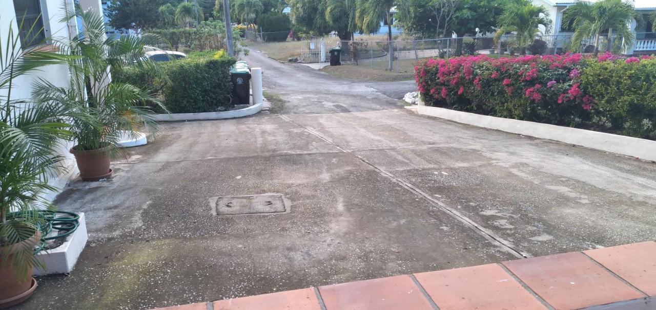 Annwin Annex Apartment Saint James Luaran gambar