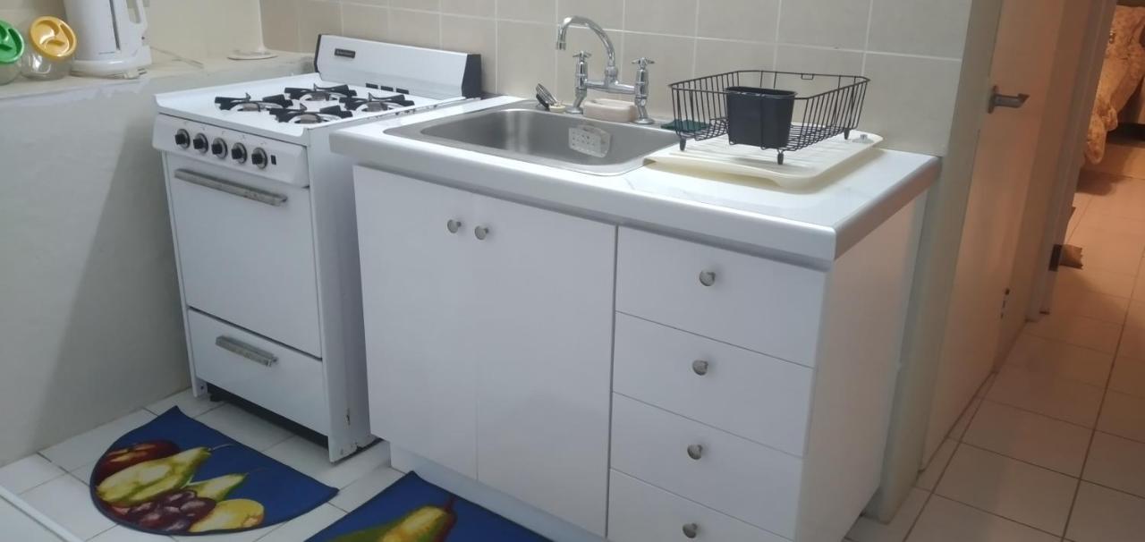 Annwin Annex Apartment Saint James Luaran gambar